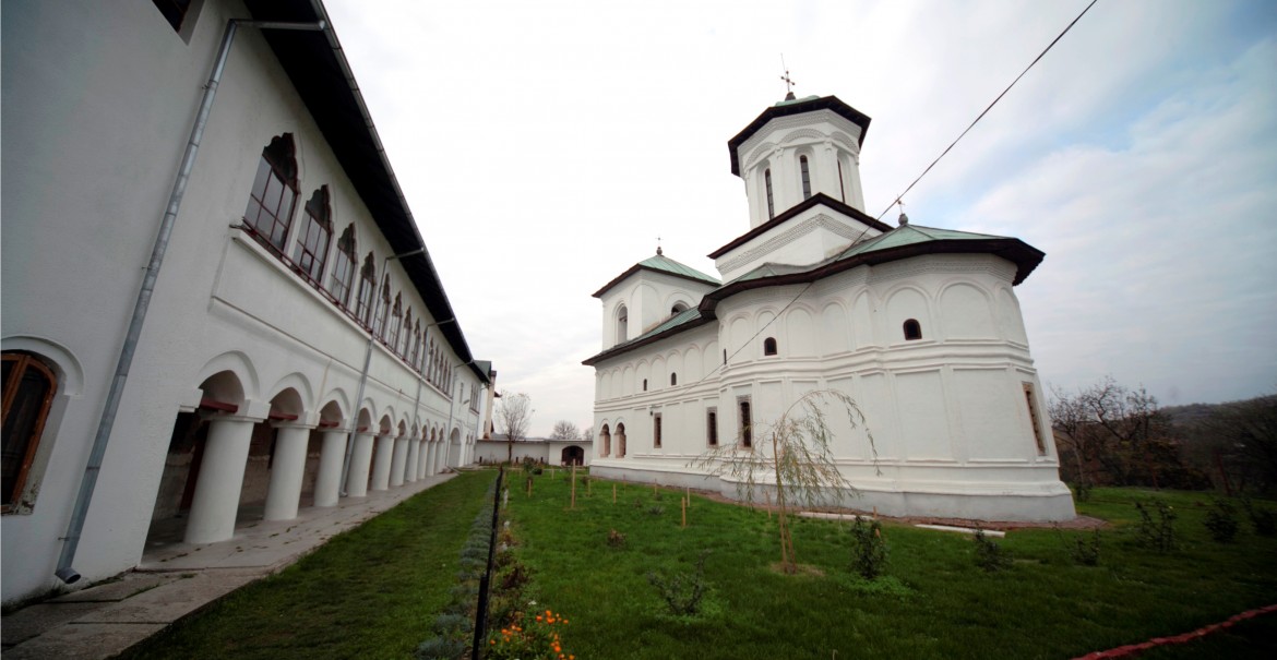 Biserica Sfintei Mănăstiri Mamu
