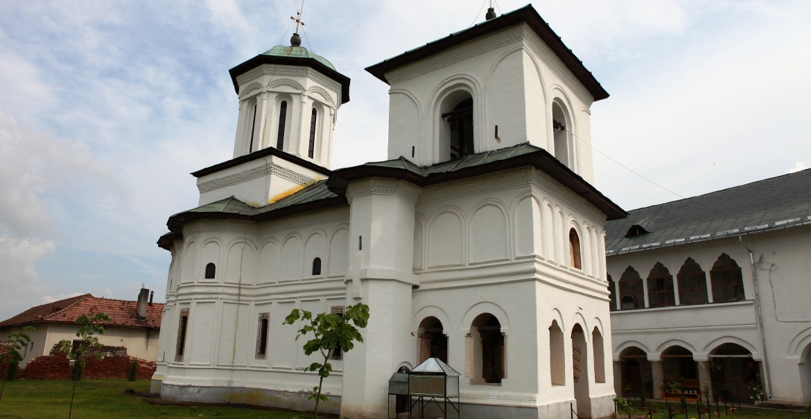 Biserica Sfintei Mănăstiri Mamu Biserica Sfintei Mănăstiri Mamu