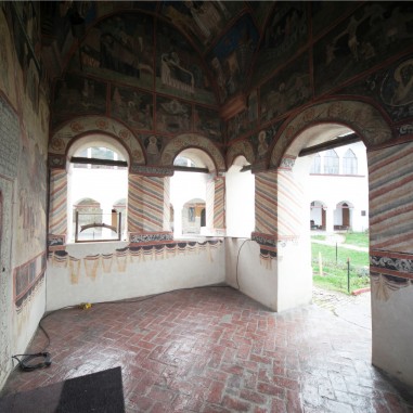 Biserica Sfintei Mănăstiri Mamu